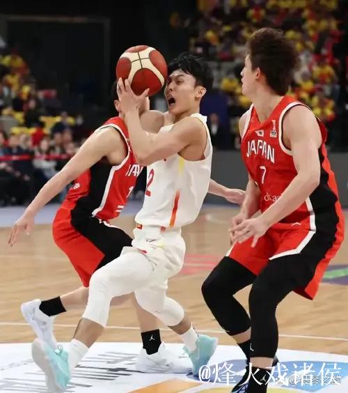 徐杰22+11广东胜山东 莫兰德19+10于德豪14分