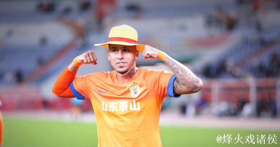 备战2030 国足如何换血年轻化？克雷桑有归化可能